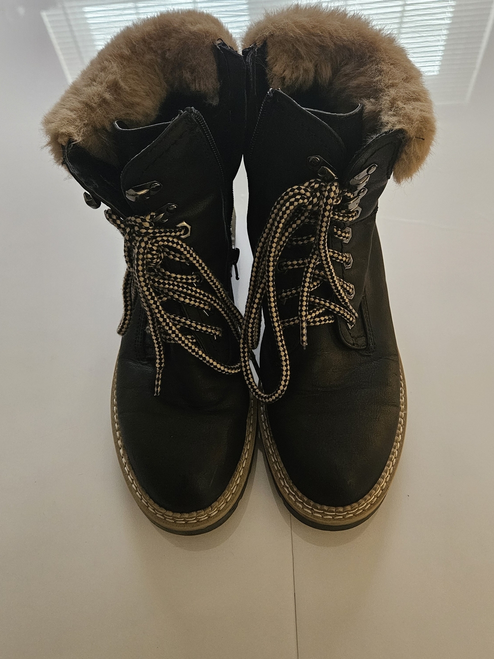 Steve Madden Black Lace-Up Winter Boots with Brown Faux-Fur Trim